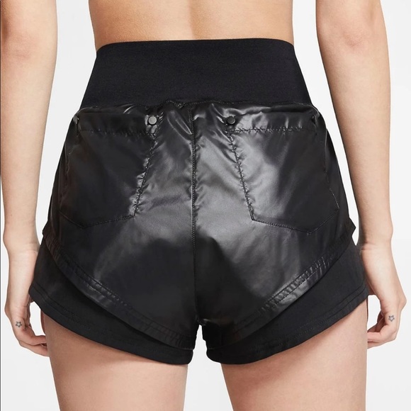 Nike | City Ready Shorts - Picture 2 of 11